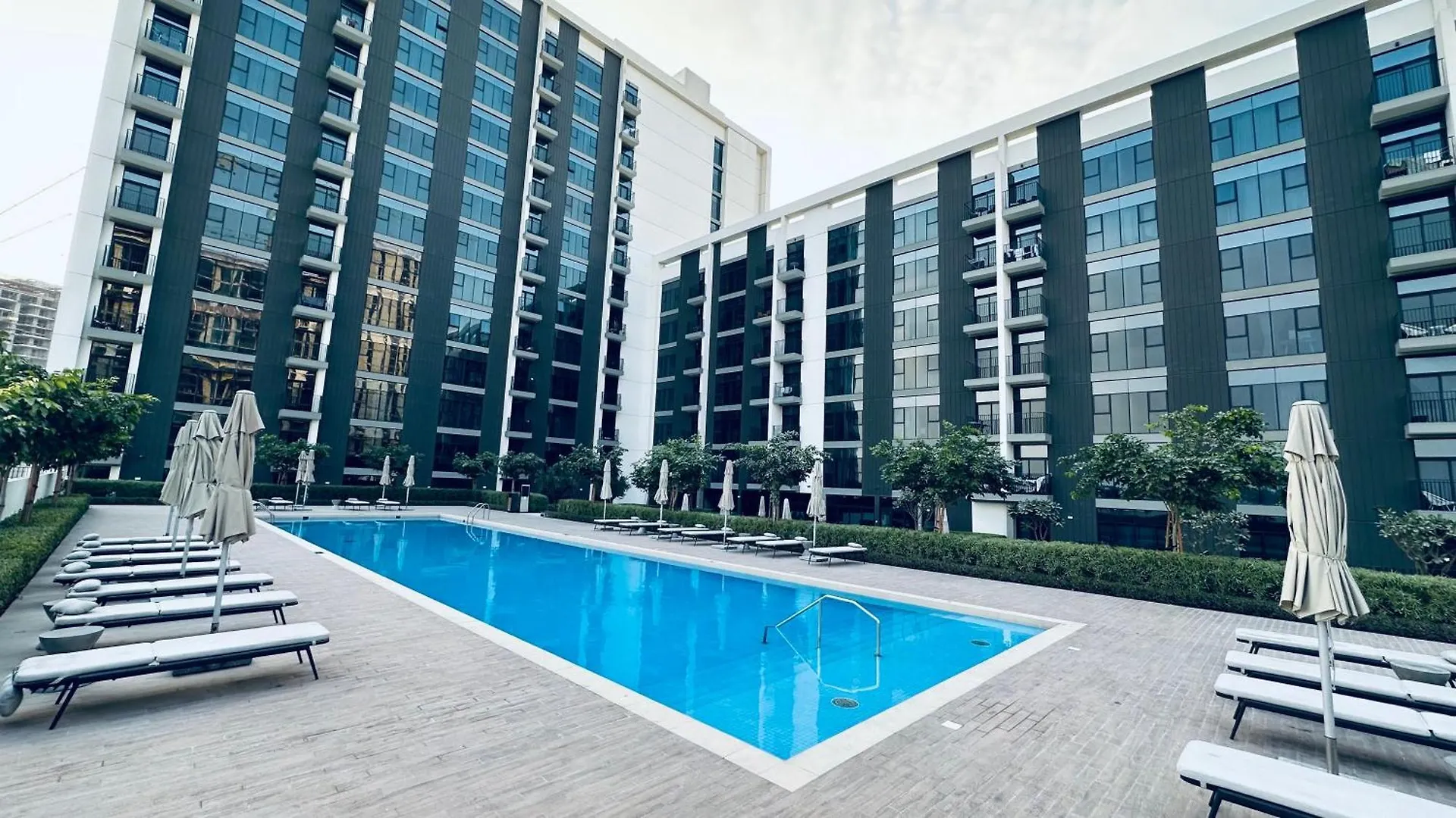 One Bedroom Apartment Brand New Dubai Hills Ultra Luxury Furniture 0*,