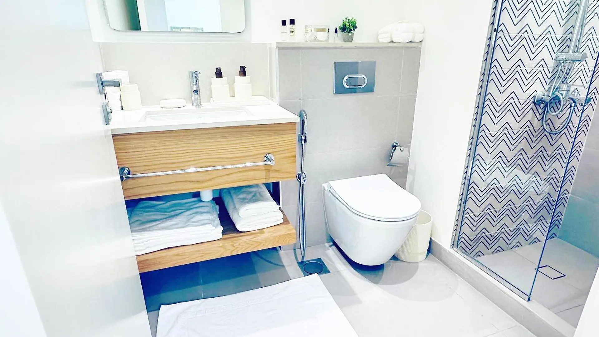 One Bedroom Apartment Brand New Dubai Hills Ultra Luxury Furniture 0*,  United Arab Emirates