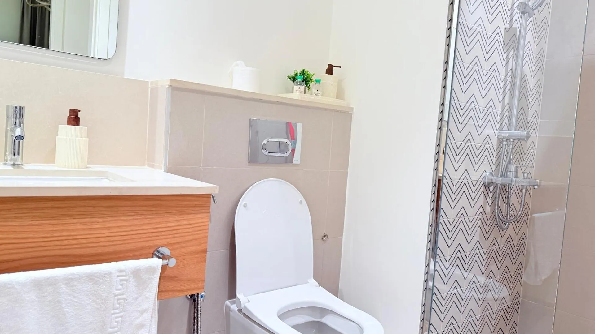One Bedroom Apartment Brand New Dubai Hills Ultra Luxury Furniture United Arab Emirates