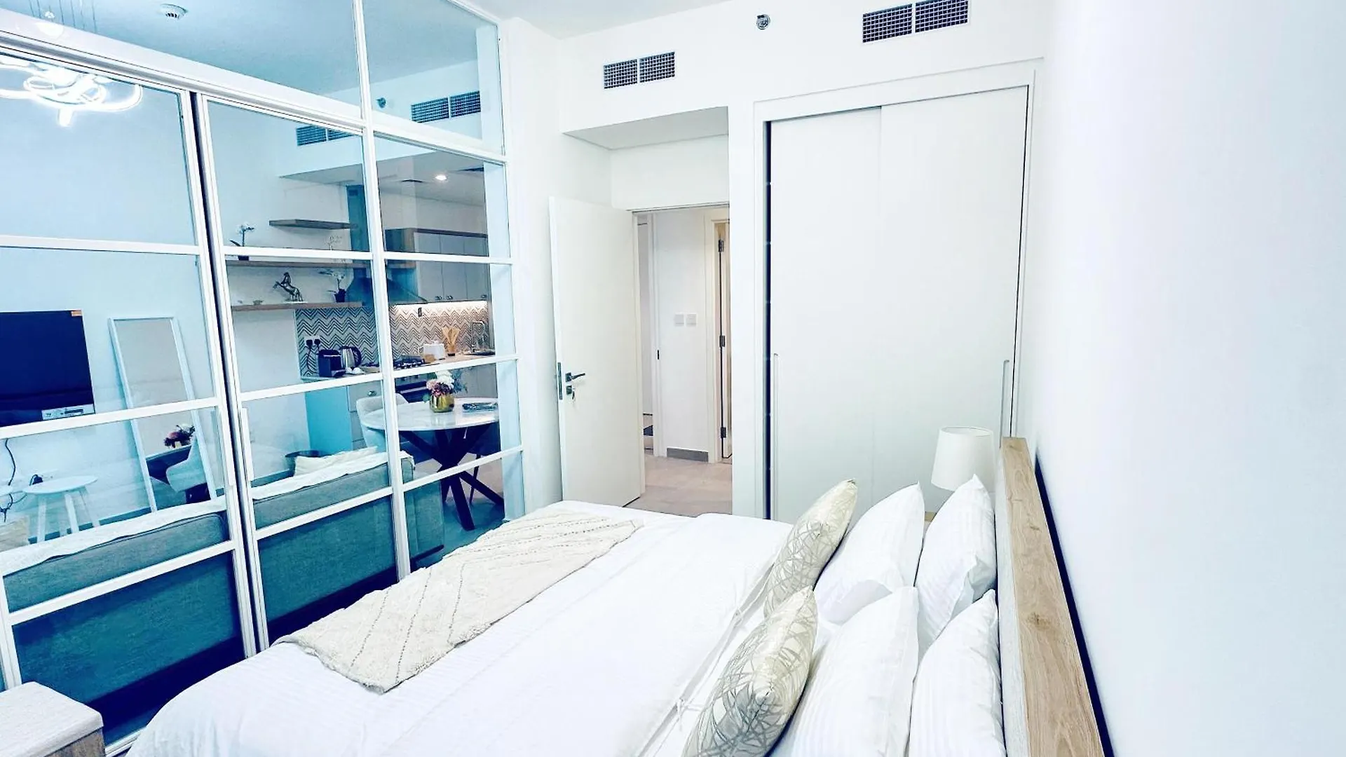 One Bedroom Apartment Brand New Dubai Hills Ultra Luxury Furniture 0*,  United Arab Emirates